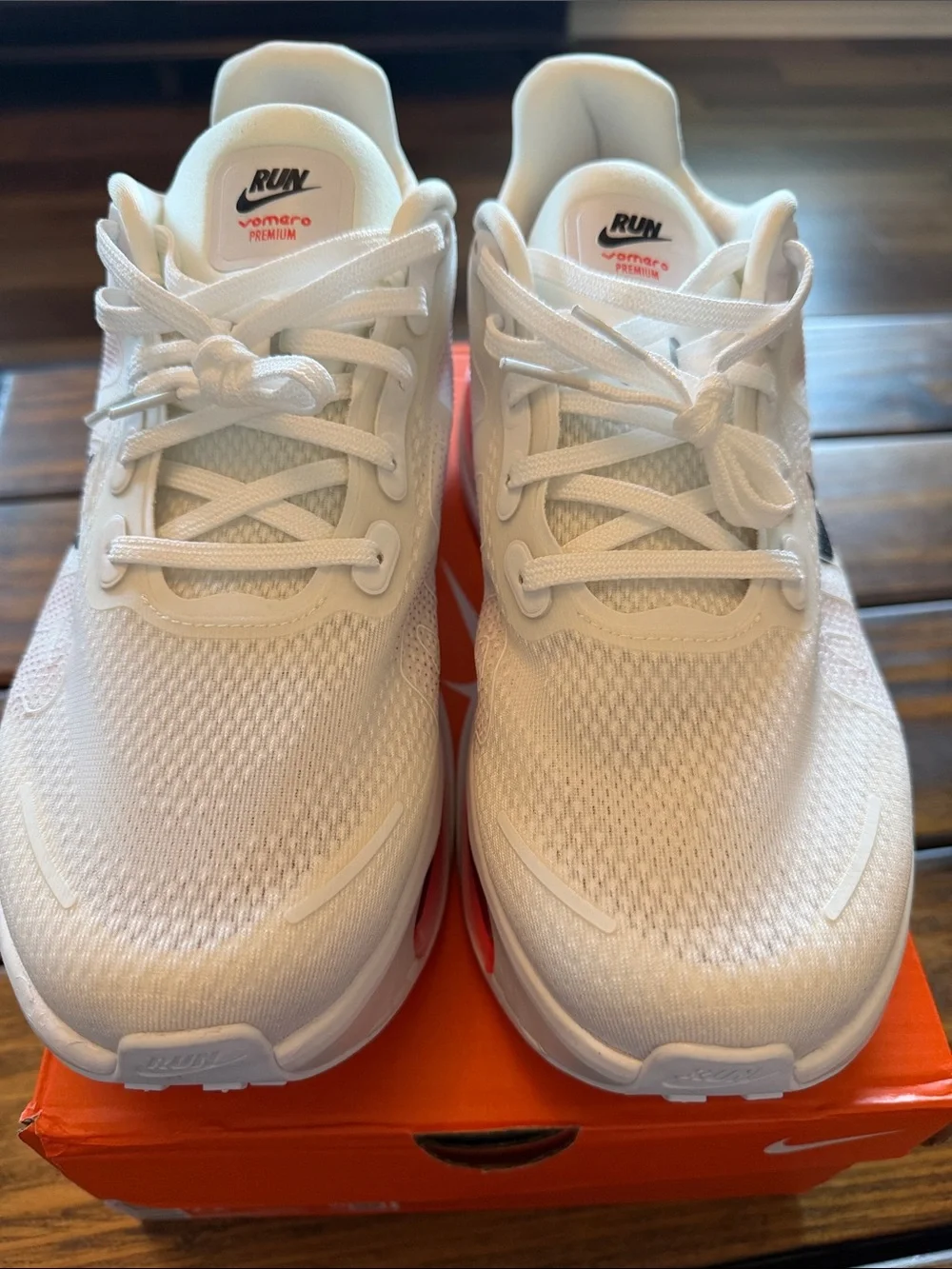 Nike Men's White Black Pink Athletic Running Shoes